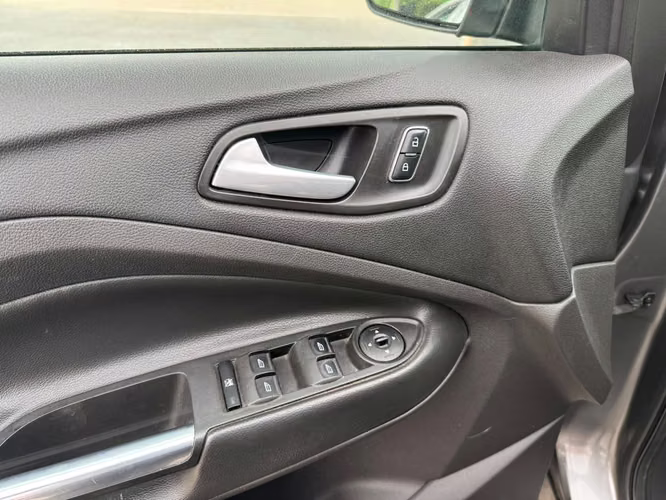 FORD ESCAPE 2.0 AUTOMATICO FULL AIRE AIRBAG CAMARA VER EN LAS CONDES 2015 - Imagen 10