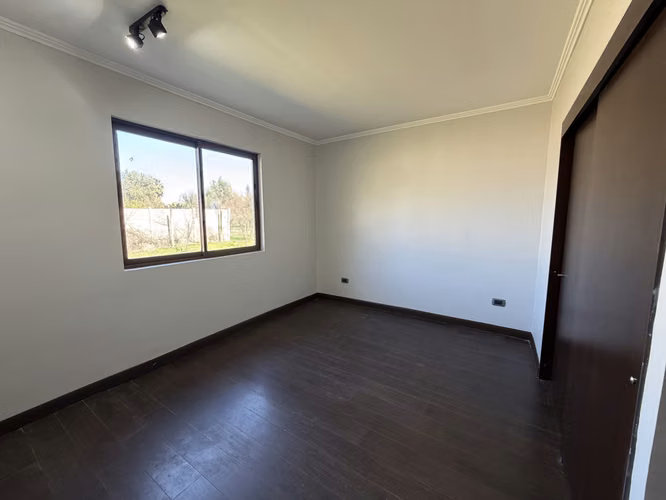 PROPIEDAD EN ARRIENDO EN EXCELENTE CONDOMINIO