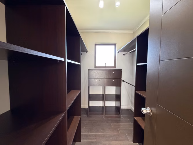 PROPIEDAD EN ARRIENDO EN EXCELENTE CONDOMINIO