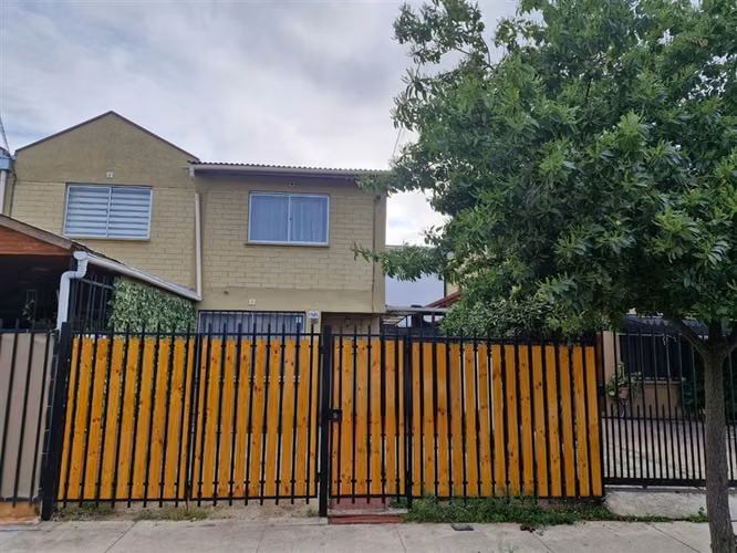 Casa en arriendo de 3 dorm. en Padre Hurtado