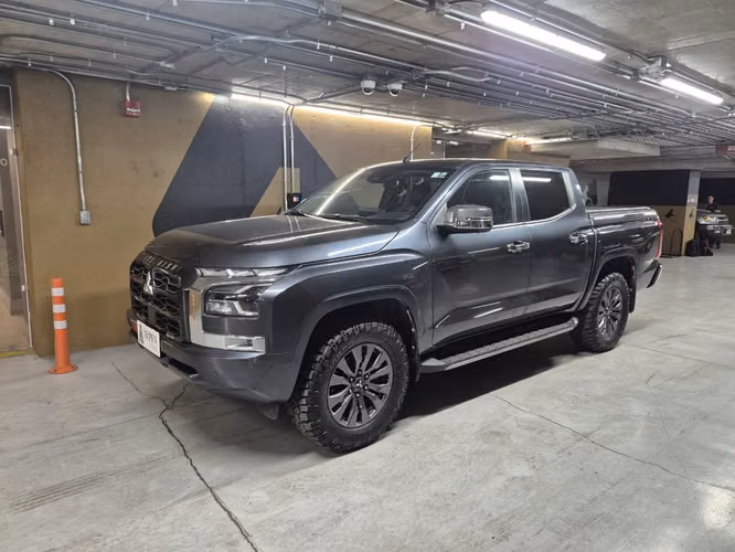 Mitsubishi L200 2005
