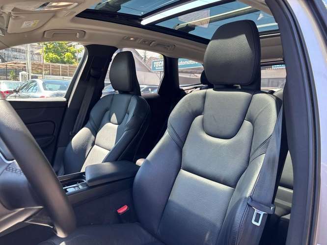 VOLVO XC60 2024 - Imagen 7