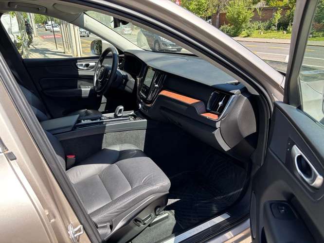 VOLVO XC60 2024 - Imagen 13