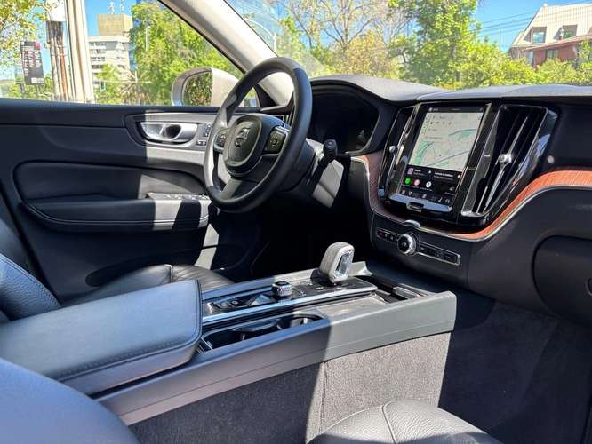 VOLVO XC60 2024 - Imagen 12