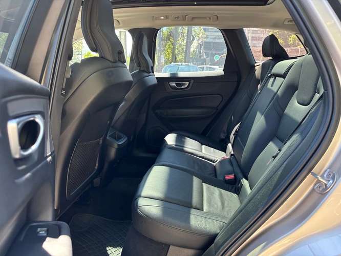 VOLVO XC60 2024 - Imagen 9