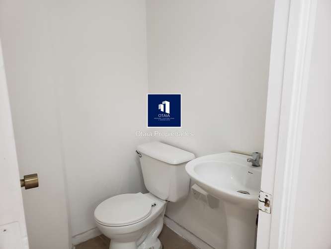 Oficina Comercial en Arriendo con Ubicación Privilegiada