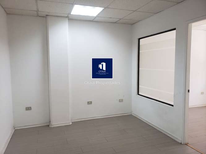 Oficina Comercial en Arriendo con Ubicación Privilegiada
