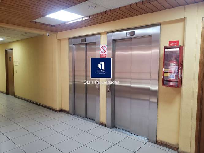 Oficina en Arriendo con Excelente Ubicación Comercial - Imagen 2