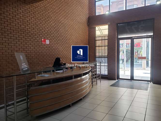 Oficina Comercial en Arriendo con Ubicación Privilegiada
