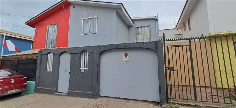 Casa en venta de 5 dorm. en La Serena