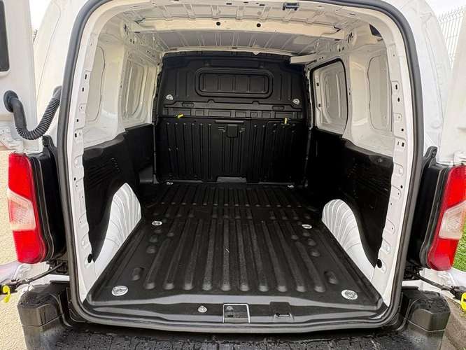 PEUGEOT PARTNER 2025 - Imagen 8