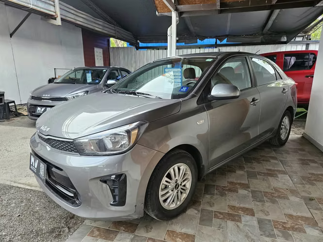KIA SOLUTO LX