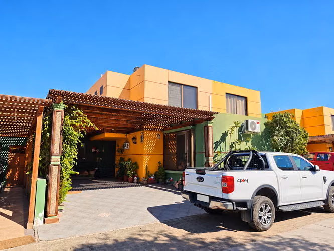Casa en VENTA en Condominio, Calle Cerro Moreno 10550 Sector Norte de Antofagasta