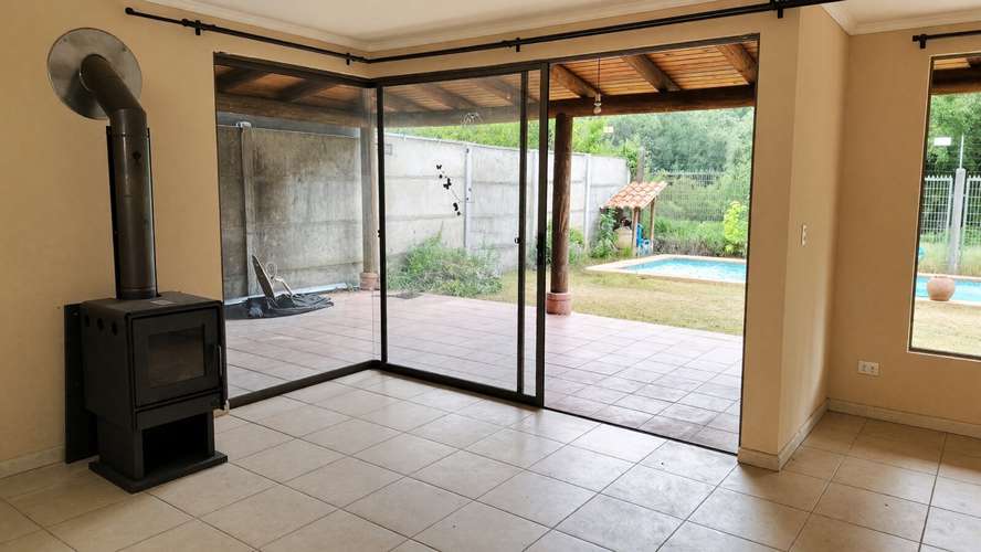 Casa 4D/3B con piscina y vista cordillera - Imagen 2