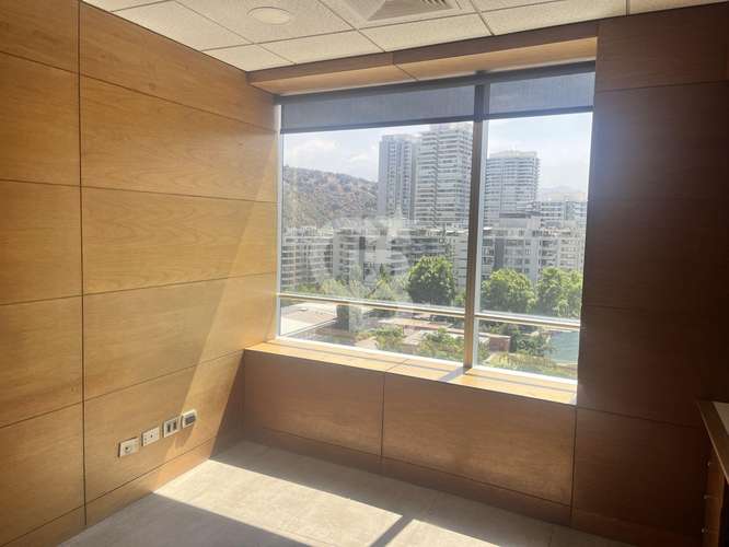 Elegante oficina San Damián semiamoblada 254 m2