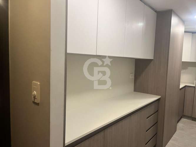 Elegante oficina San Damián semiamoblada 254 m2