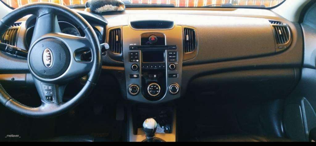 KIA CERATO 1.6 2010