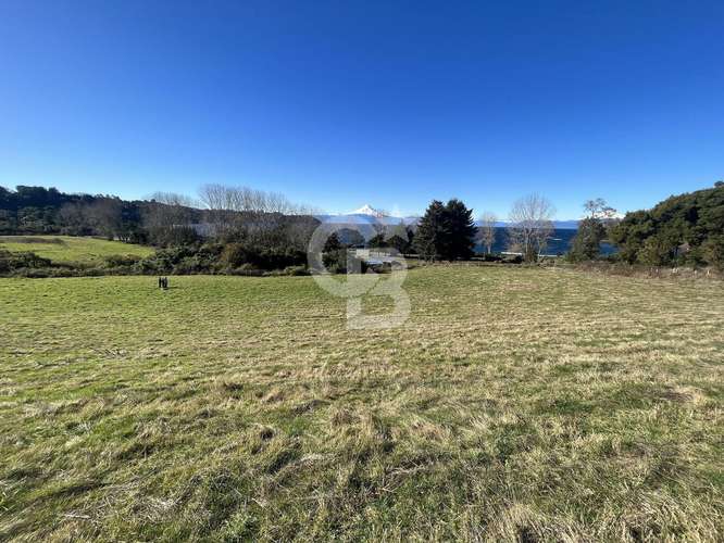 Naturaleza Privilegiada, vista a lago y volcanes, playa
