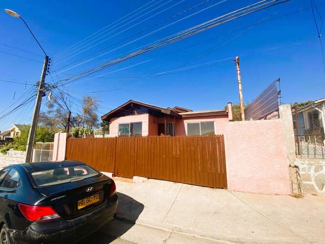Se Arrienda Hermosa casa en Lujoso Sector Residencial Quilpué