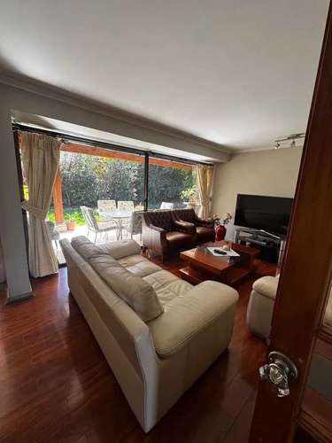 Casa 160m2 con Suite fuera condominio Huechuraba (184055)