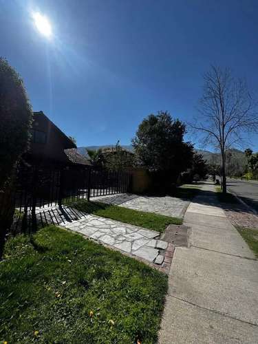 Casa 160m2 con Suite fuera condominio Huechuraba (184055)