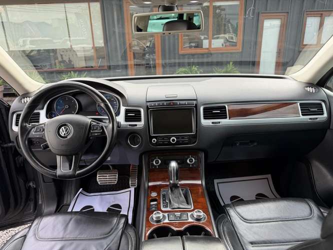 VOLKSWAGEN TOUAREG 4.2 V8 4X4 AT 2017
