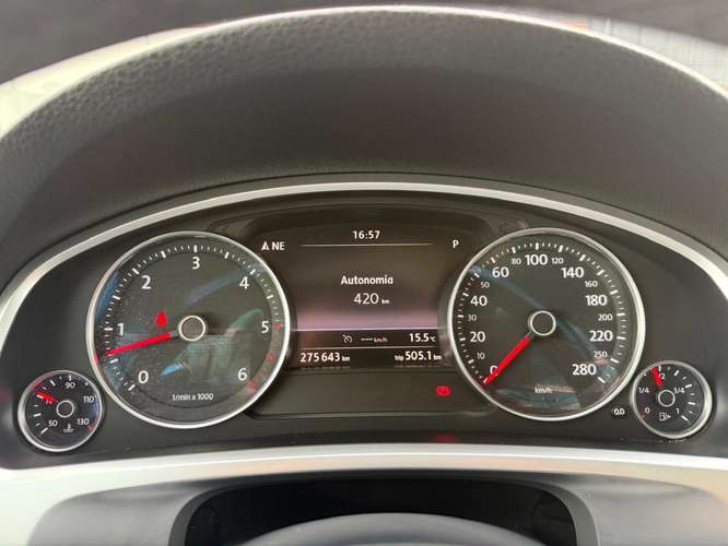 VOLKSWAGEN TOUAREG 4.2 V8 4X4 AT 2017