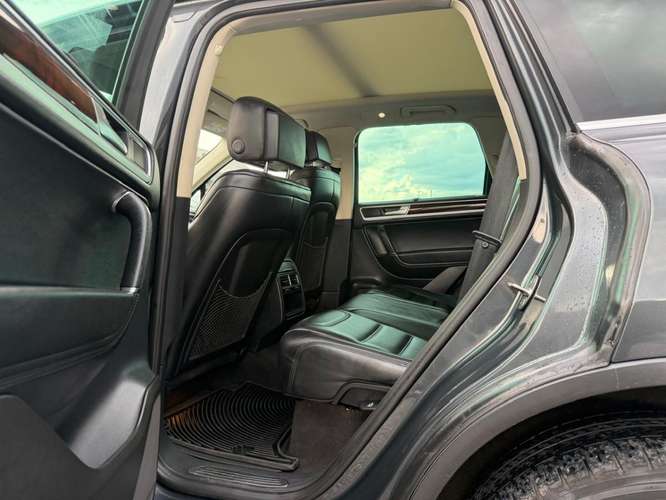 VOLKSWAGEN TOUAREG 4.2 V8 4X4 AT 2017