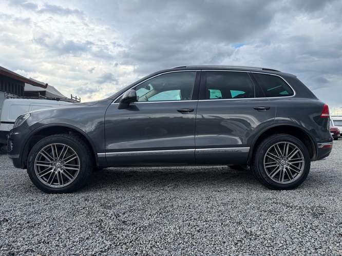 VOLKSWAGEN TOUAREG 4.2 V8 4X4 AT 2017