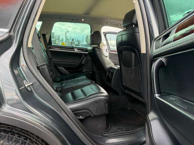 VOLKSWAGEN TOUAREG 4.2 V8 4X4 AT 2017
