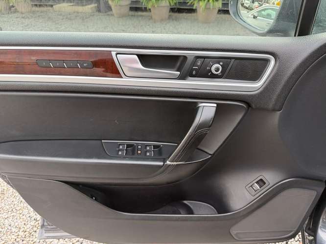 VOLKSWAGEN TOUAREG 4.2 V8 4X4 AT 2017