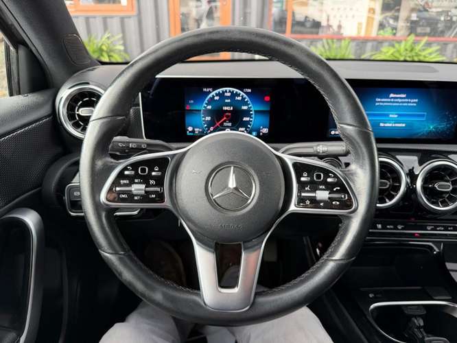 MERCEDES-BENZ A200  HB AT 1.3 TURBO 2020