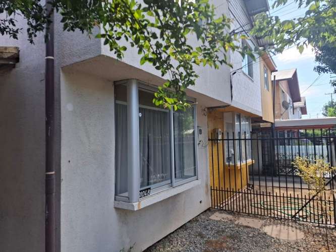 Casa de dos pisos, en Villa Pablo Neruda - Imagen 3