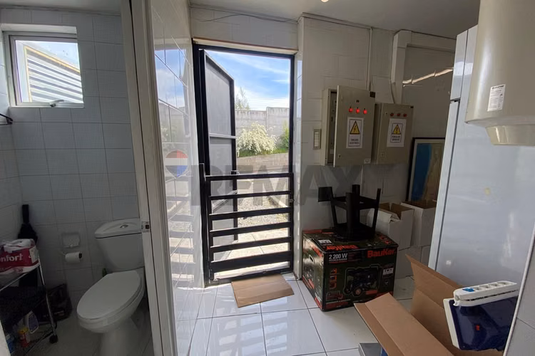 Arriendo local comercial en las condes - Imagen 9