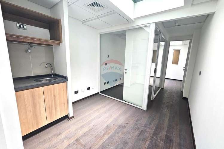 Excelente ubicación - Imagen 5
