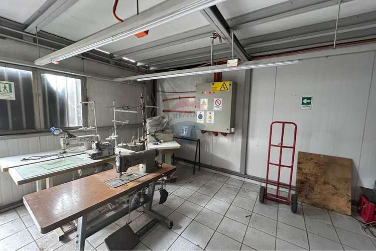 Casa + galpón en venta - Imagen 9