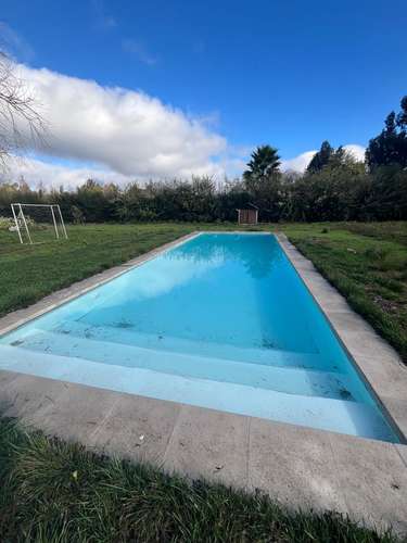 IMPERDIBLE! PARCELA CON 2 CASAS, PISCINA Y JARDÍN - Imagen 4