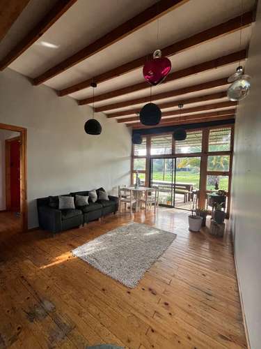 IMPERDIBLE! PARCELA CON 2 CASAS, PISCINA Y JARDÍN - Imagen 10