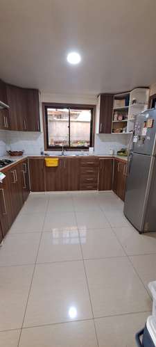 EXCELENTE CASA DE DOS PISOS 2D 2B EN LANCO POR 63 MILLONES