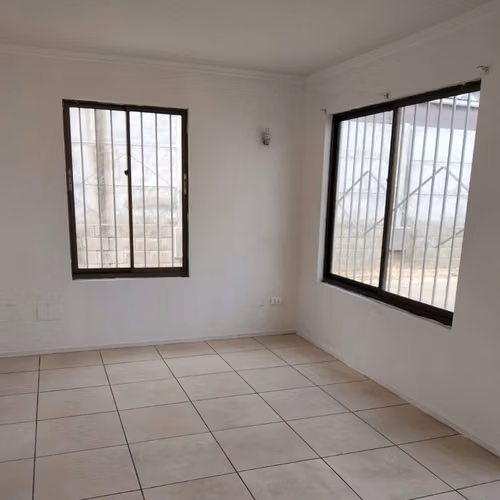Se arrienda casa sector Los Pinos Quilpué $600.00.-