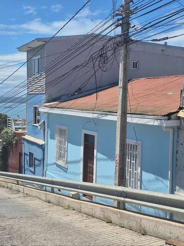 Se vende casa Playa Ancha. Levarte.