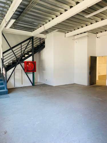 Excelente ubicación Av la Montaña 352 m2  (186044)