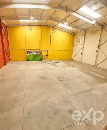 Arriendo galpón 300 m habilitado con oficina y baños, Concón