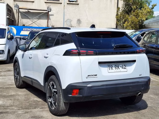 PEUGEOT 2008 2025 - Imagen 10