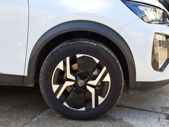 PEUGEOT 2008 2025 - Imagen 6