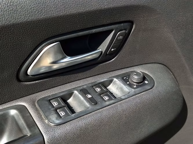 VOLKSWAGEN AMAROK 2023 - Imagen 12