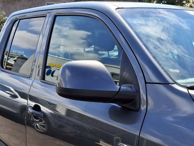 VOLKSWAGEN AMAROK 2023 - Imagen 4