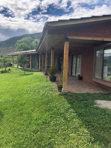 Terreno agrícola con derechos de agua, casa y piscina