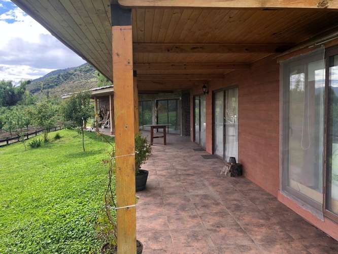 Terreno agrícola con derechos de agua, casa y piscina
