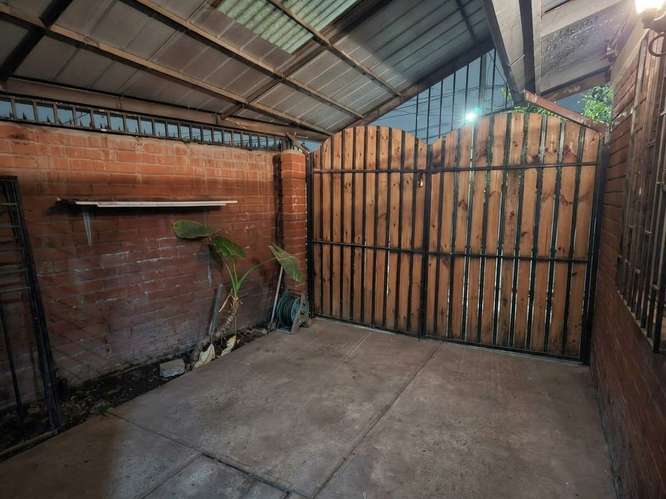 Gran Casa en Pasaje Cerrado a Pasos de Metro Macul 4D/1B - Imagen 7